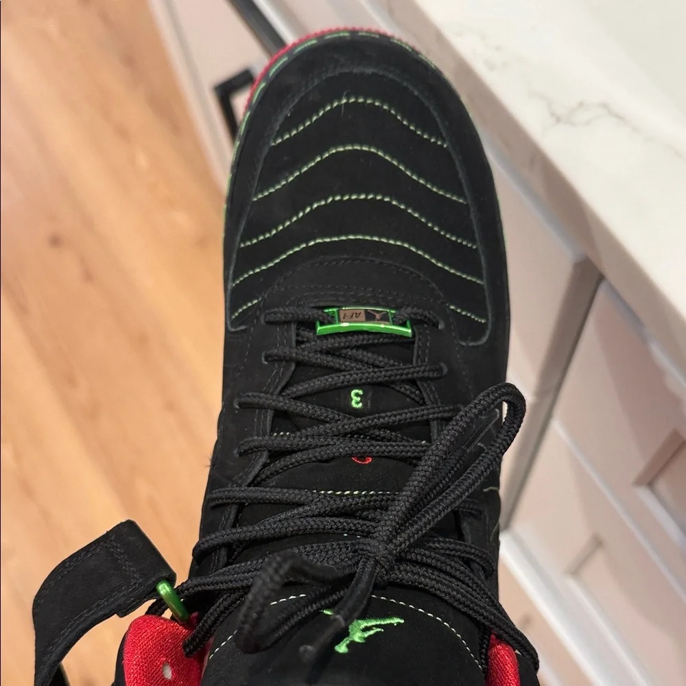 Nike Black and Red Men's Sneakers with Green Accents - Picture 5 of 8
